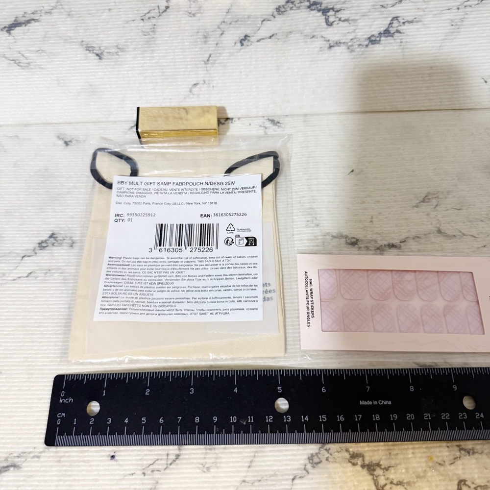 Burberry Her Pink Nail Wrap Stickers & Burberry Drawstring Canvas - Picture 12 of 12